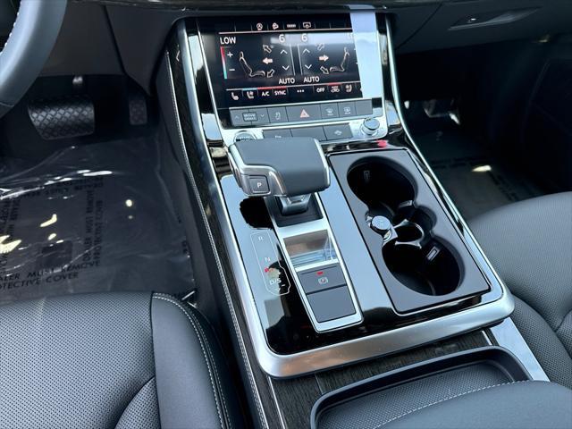 new 2025 Audi Q7 car, priced at $77,460