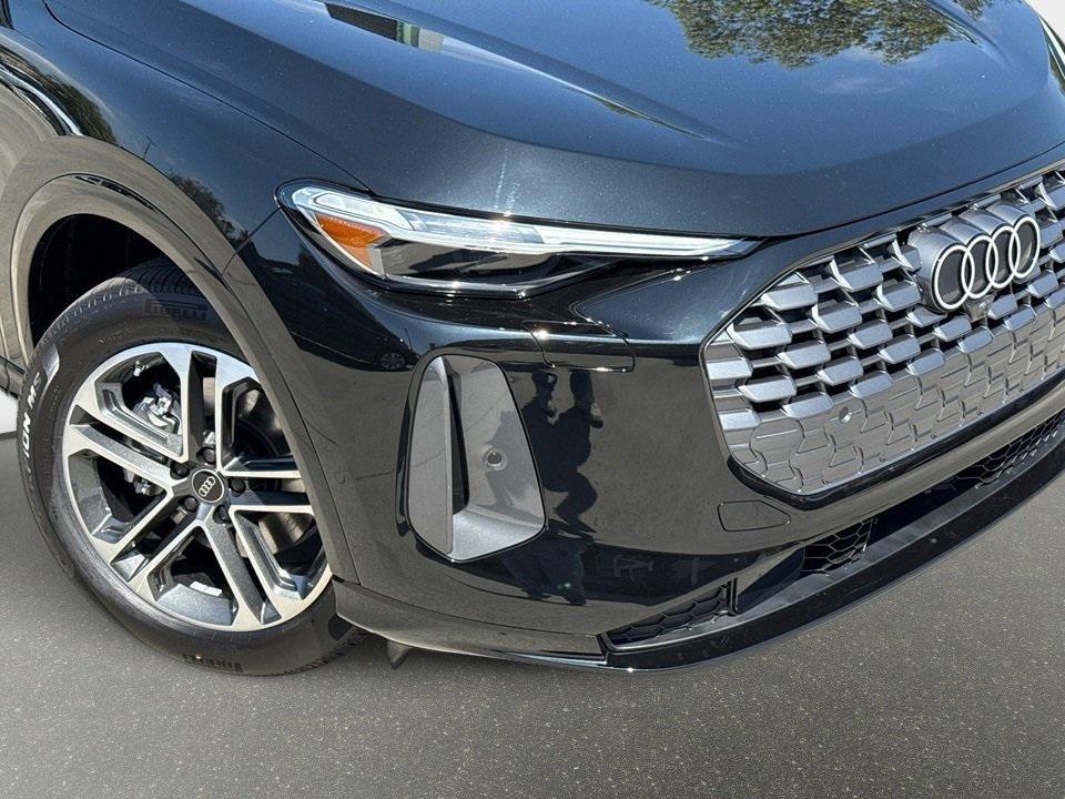 new 2025 Audi Q5 car, priced at $60,590