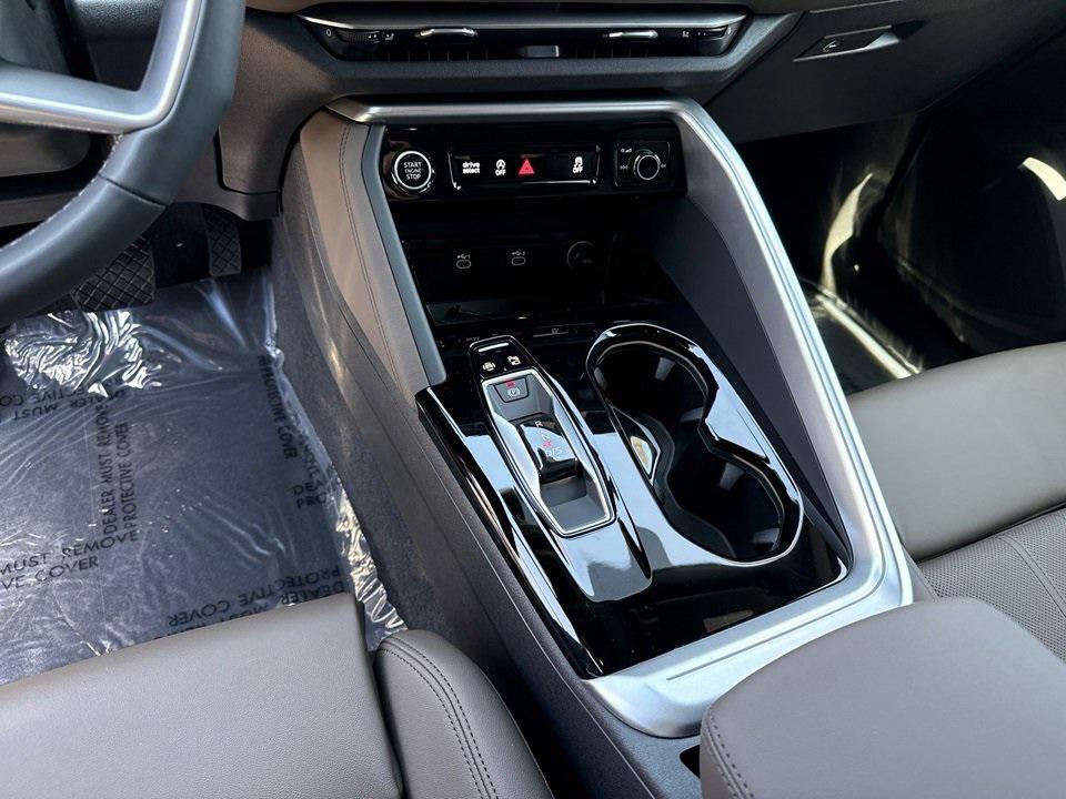 new 2025 Audi Q5 car, priced at $60,590