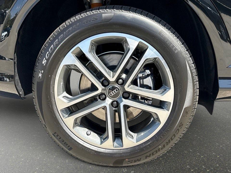new 2025 Audi Q5 car, priced at $60,590