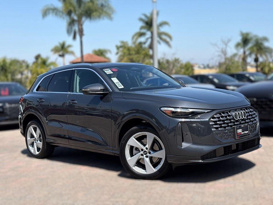 new 2025 Audi Q5 car, priced at $61,240