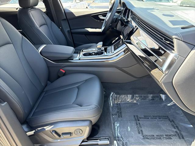 new 2025 Audi Q7 car, priced at $72,470