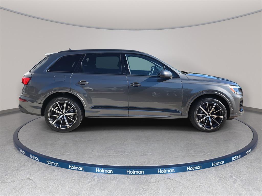 used 2025 Audi Q7 car, priced at $53,500