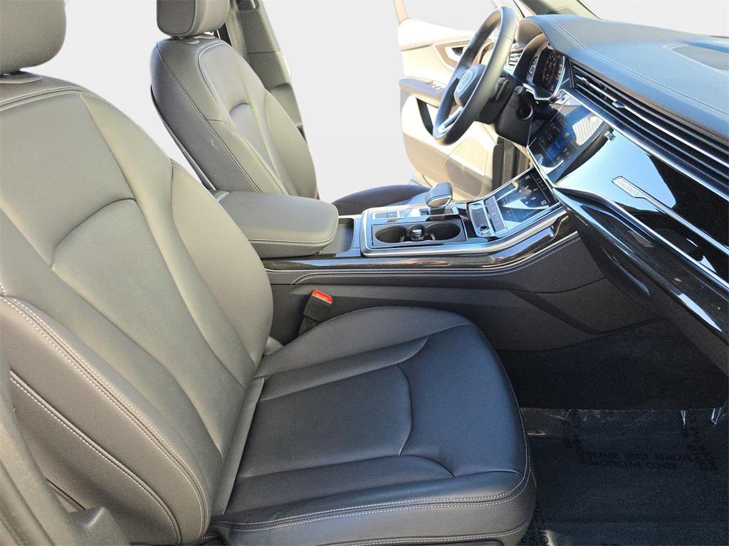 used 2025 Audi Q7 car, priced at $53,500