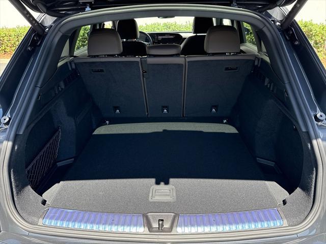new 2025 Audi Q5 car, priced at $60,290