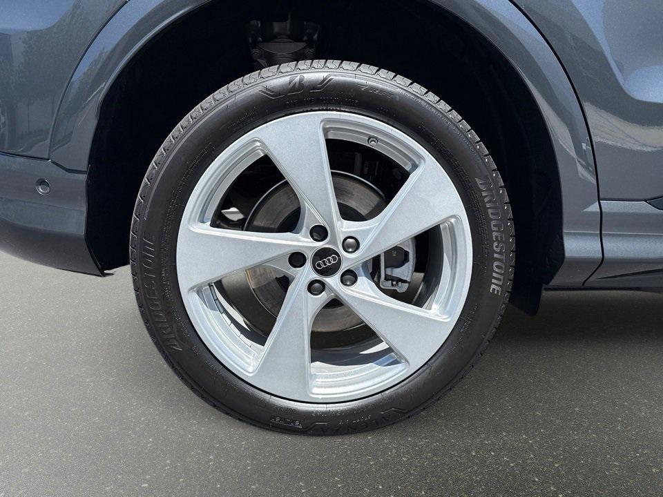 new 2025 Audi Q5 car, priced at $60,290