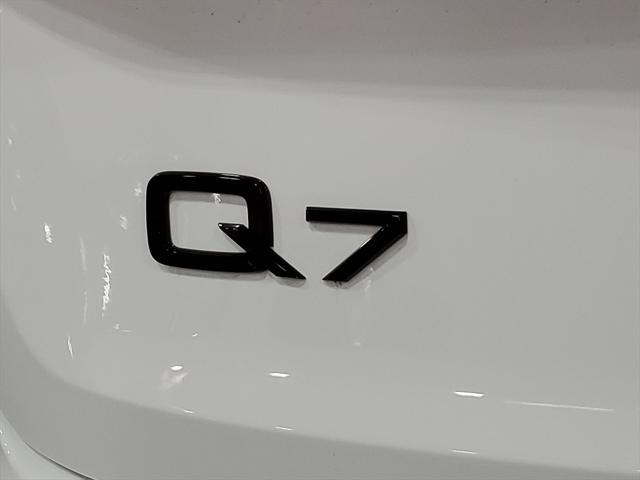new 2024 Audi Q7 car, priced at $70,095