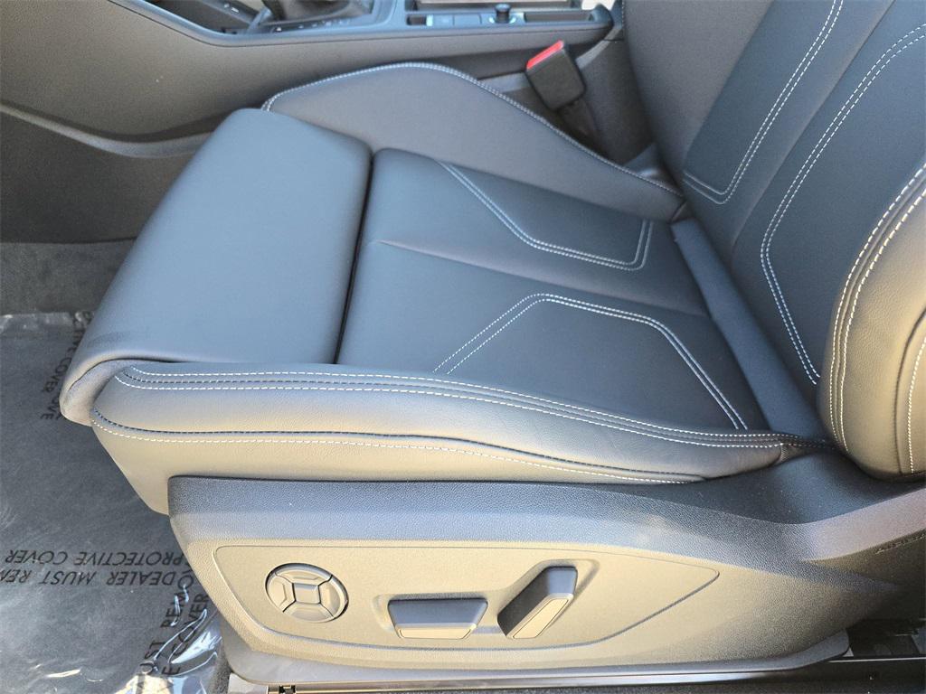 new 2025 Audi Q3 car, priced at $45,975