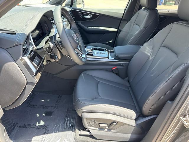 new 2025 Audi Q7 car, priced at $77,460