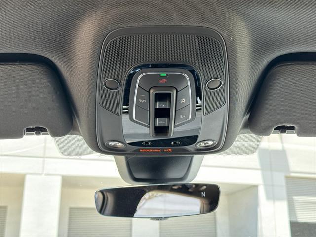 new 2025 Audi Q7 car, priced at $77,460