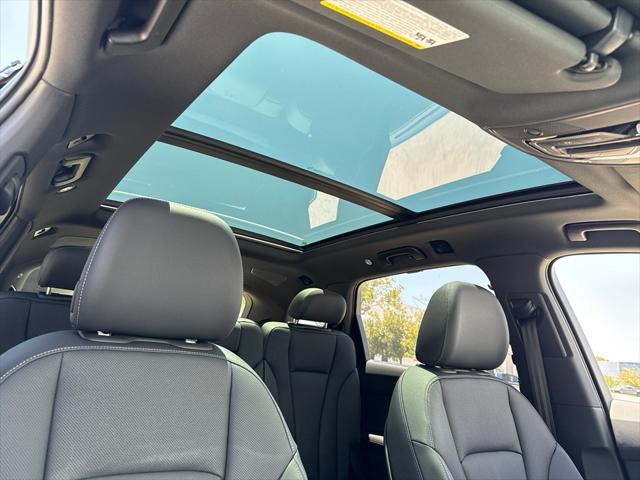 new 2025 Audi Q7 car, priced at $77,460