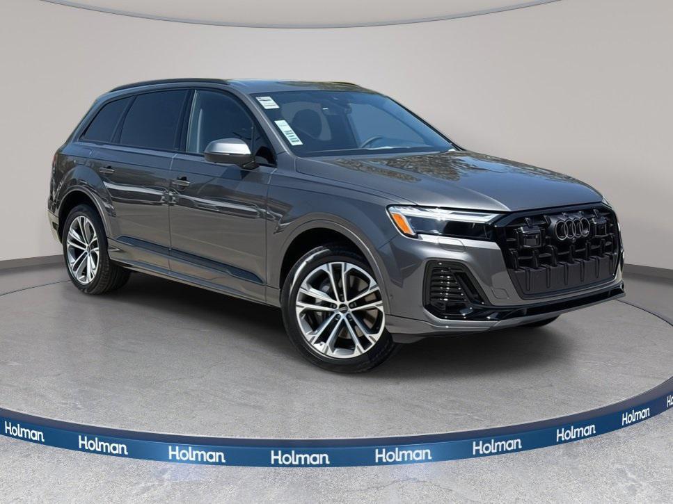 new 2025 Audi Q7 car, priced at $68,770