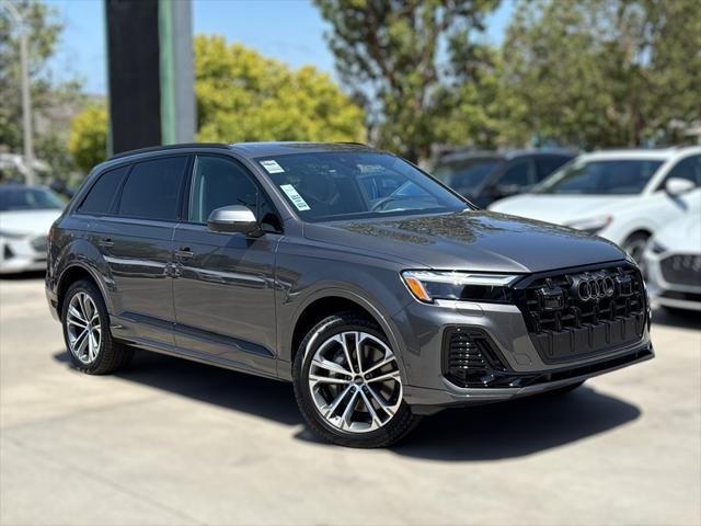 new 2025 Audi Q7 car, priced at $68,770