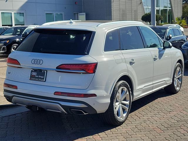 new 2025 Audi Q7 car, priced at $75,645