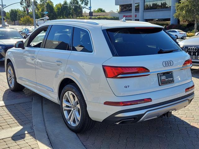 new 2025 Audi Q7 car, priced at $75,645