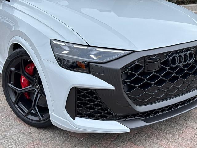 new 2025 Audi RS Q8 car, priced at $154,600