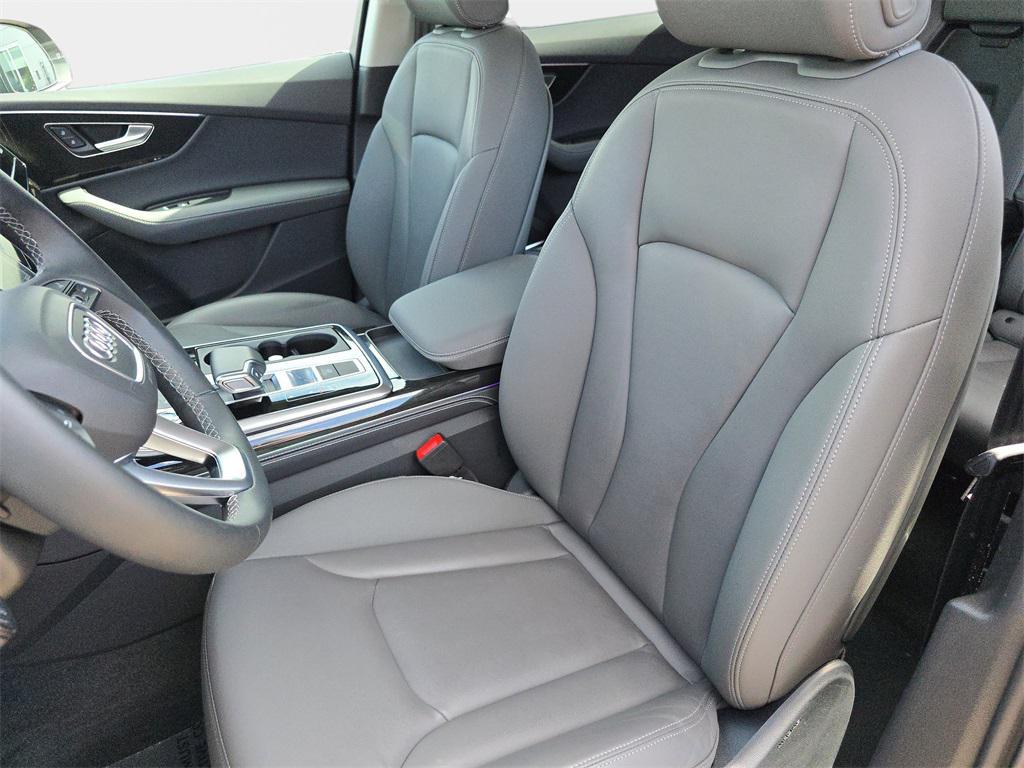 used 2025 Audi Q7 car, priced at $58,895