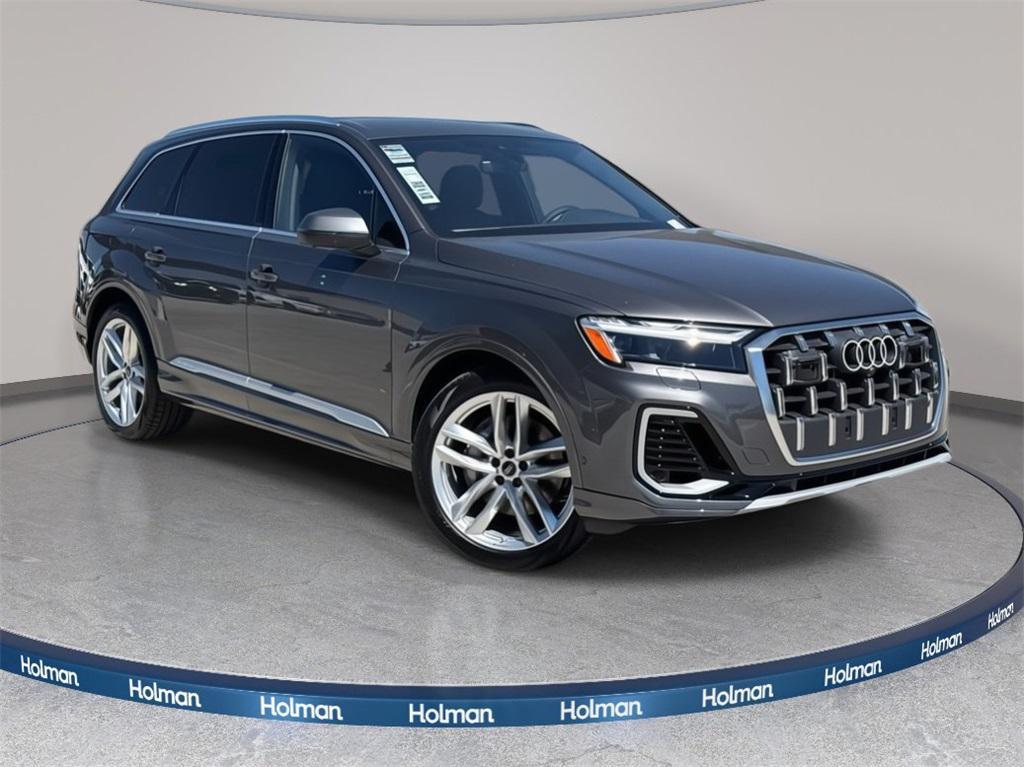 new 2025 Audi Q7 car, priced at $76,170