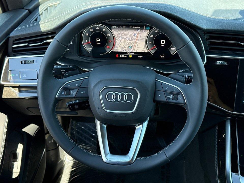 new 2025 Audi Q7 car, priced at $76,170