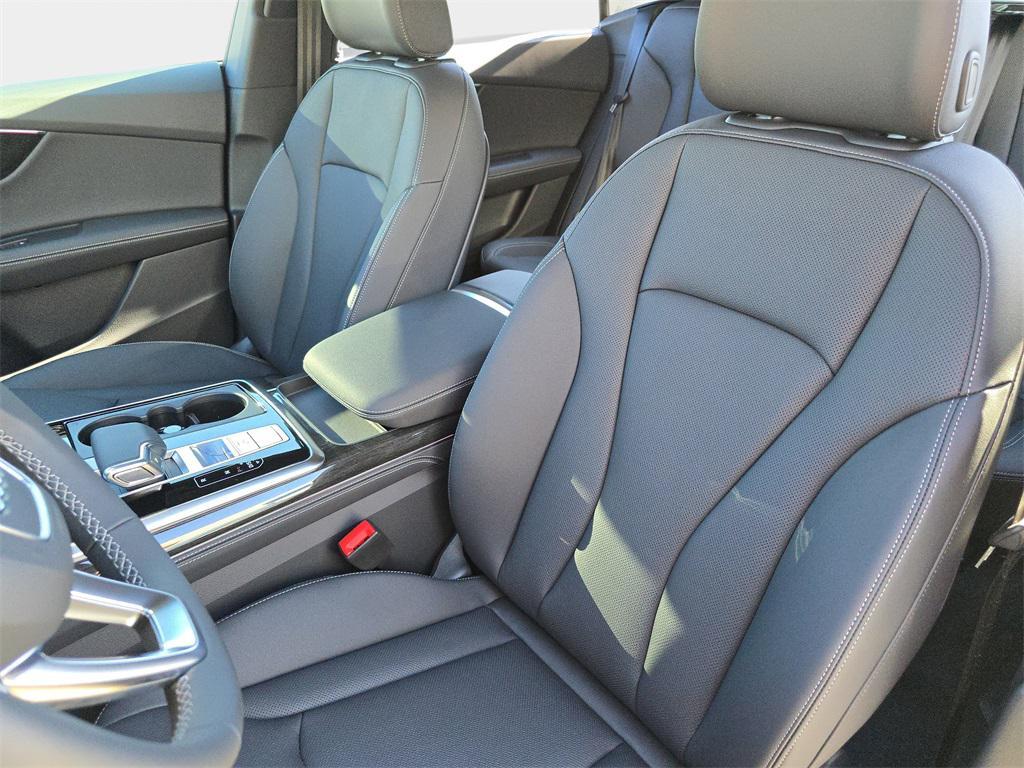 new 2025 Audi Q8 car, priced at $86,625