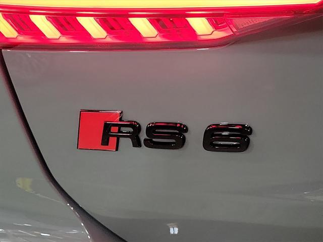 new 2025 Audi RS 6 Avant car, priced at $152,645