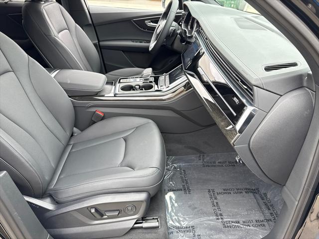 new 2025 Audi Q7 car, priced at $77,660