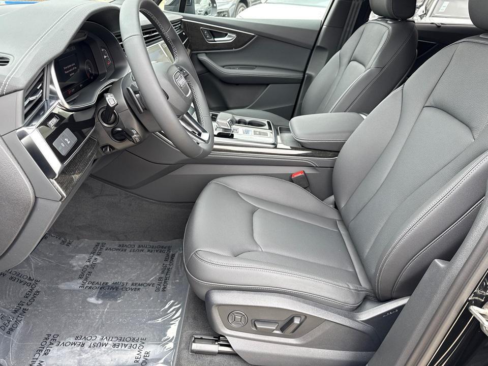 new 2025 Audi Q7 car, priced at $77,660