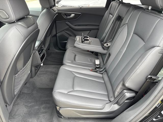 new 2025 Audi Q7 car, priced at $77,660