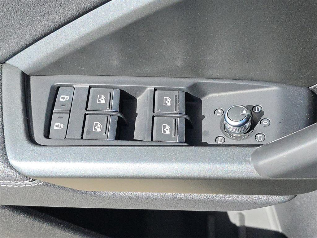 used 2024 Audi Q3 car, priced at $33,399