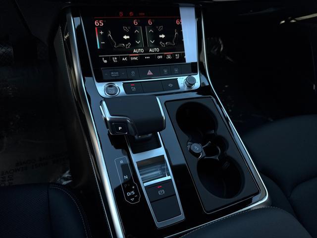 new 2025 Audi Q7 car, priced at $78,260