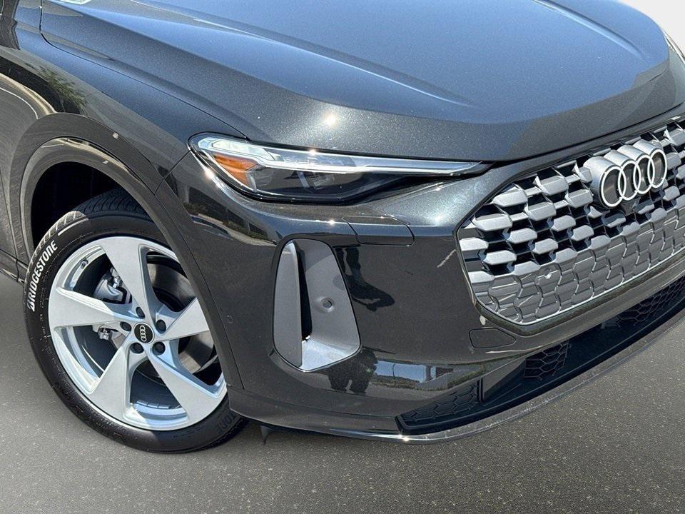 new 2025 Audi Q5 car, priced at $61,150