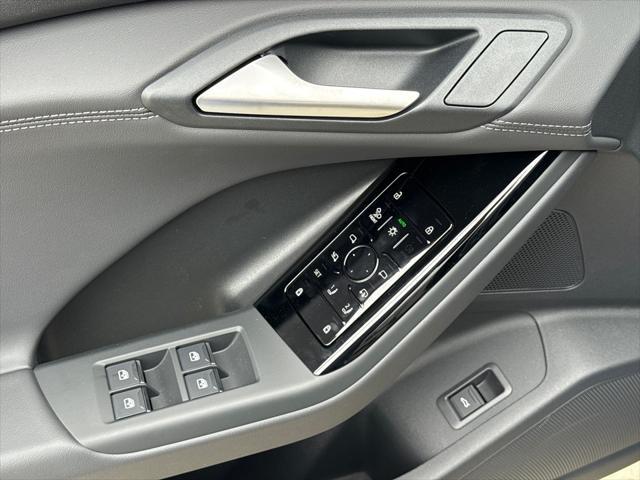 new 2025 Audi Q6 e-tron car, priced at $73,750