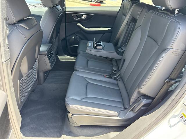 new 2025 Audi Q7 car, priced at $65,225
