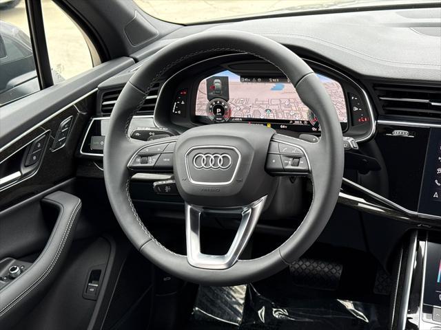 new 2025 Audi Q7 car, priced at $77,460