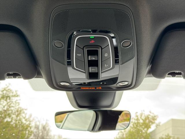 new 2025 Audi Q7 car, priced at $77,460