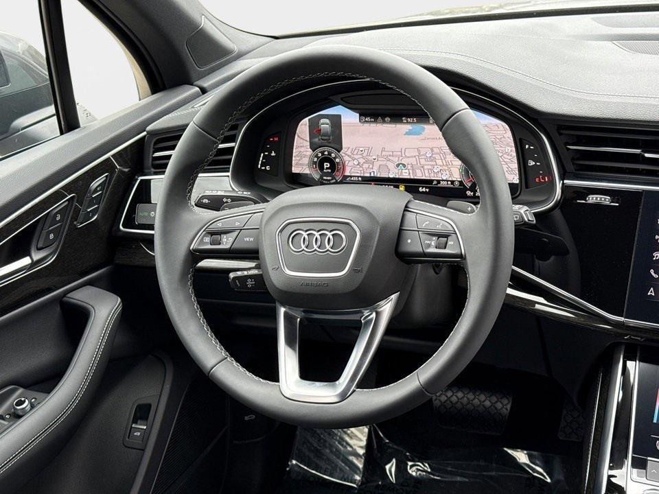 new 2025 Audi Q7 car, priced at $77,460