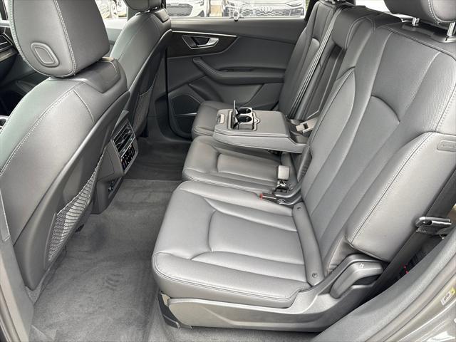 new 2025 Audi Q7 car, priced at $77,460