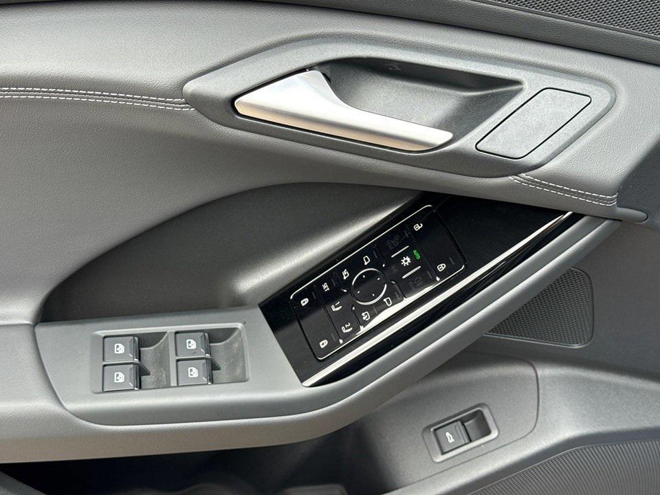 new 2025 Audi Q6 e-tron car, priced at $71,065