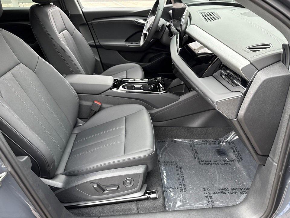 new 2025 Audi Q6 e-tron car, priced at $71,065
