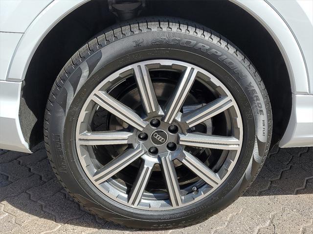 used 2024 Audi Q7 car, priced at $50,999