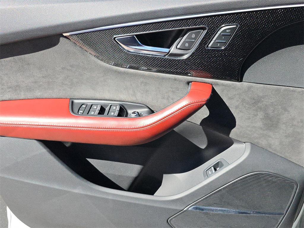 used 2022 Audi SQ7 car, priced at $50,845