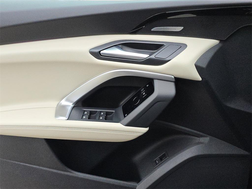 new 2025 Audi Q5 car, priced at $60,290