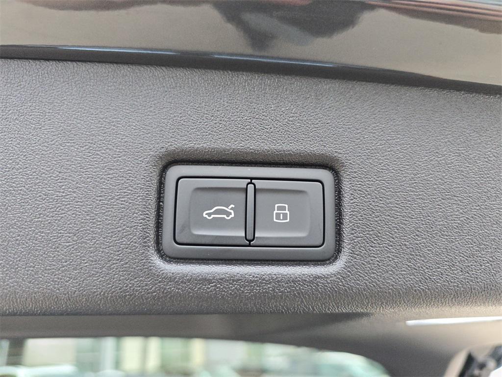 new 2025 Audi Q5 car, priced at $60,290