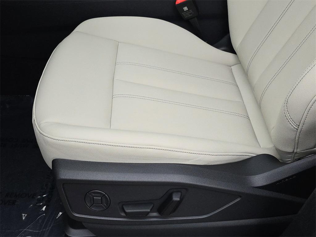 new 2025 Audi Q5 car, priced at $60,290