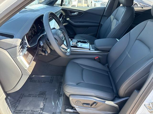 new 2025 Audi Q7 car, priced at $78,660