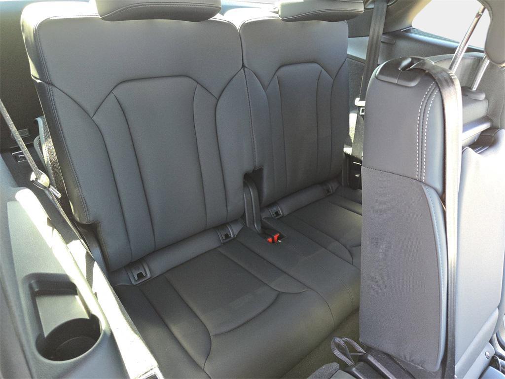 used 2025 Audi Q7 car, priced at $50,900