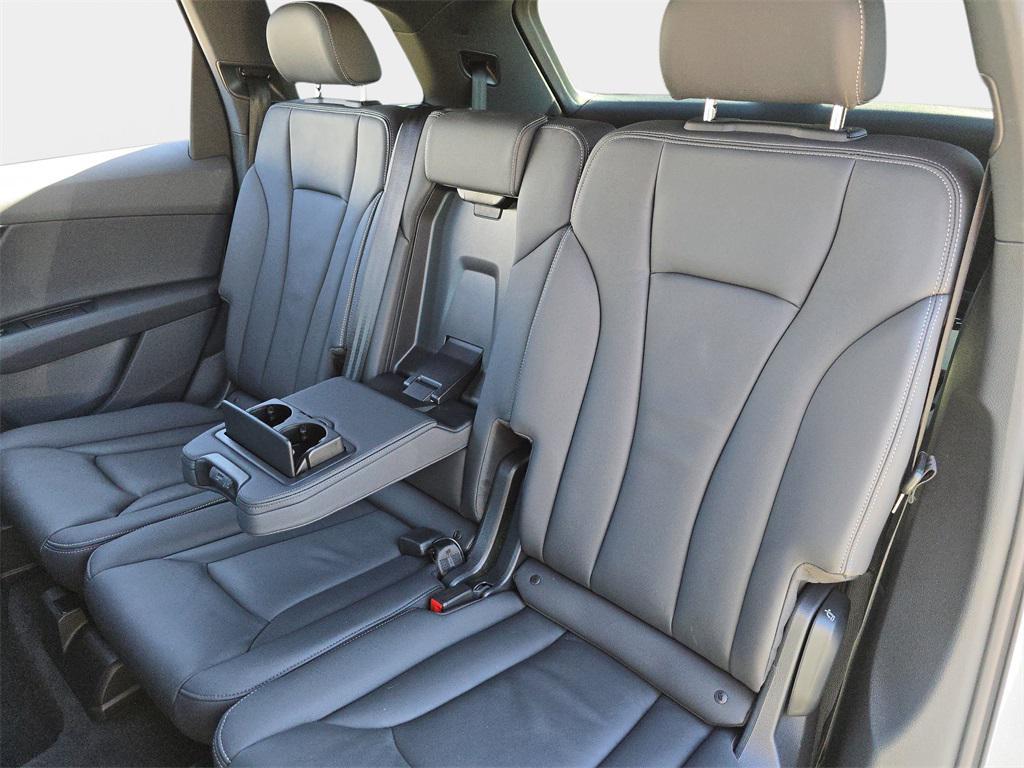used 2025 Audi Q7 car, priced at $50,900