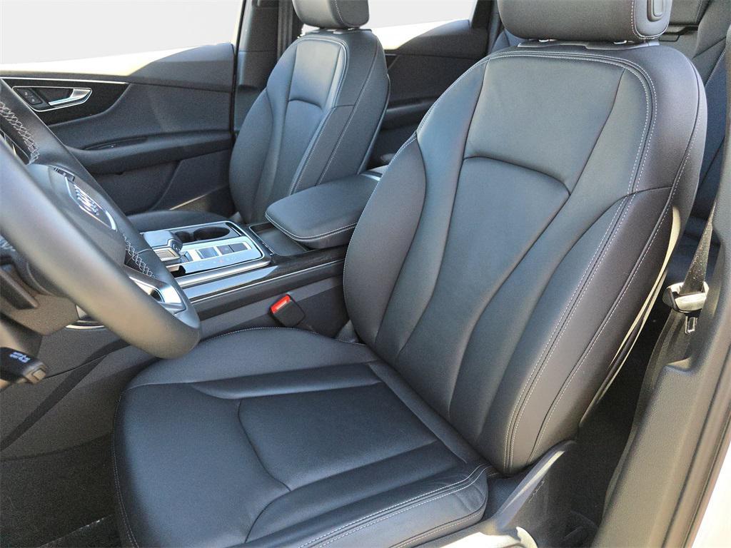 used 2025 Audi Q7 car, priced at $50,900