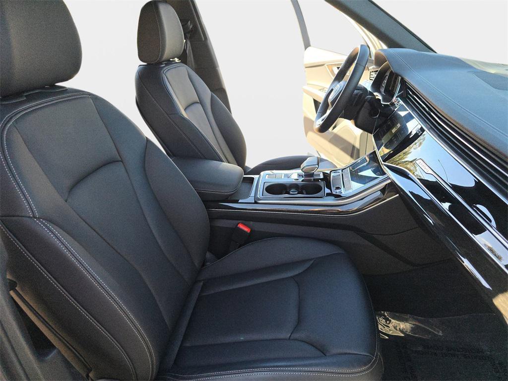used 2025 Audi Q7 car, priced at $50,900