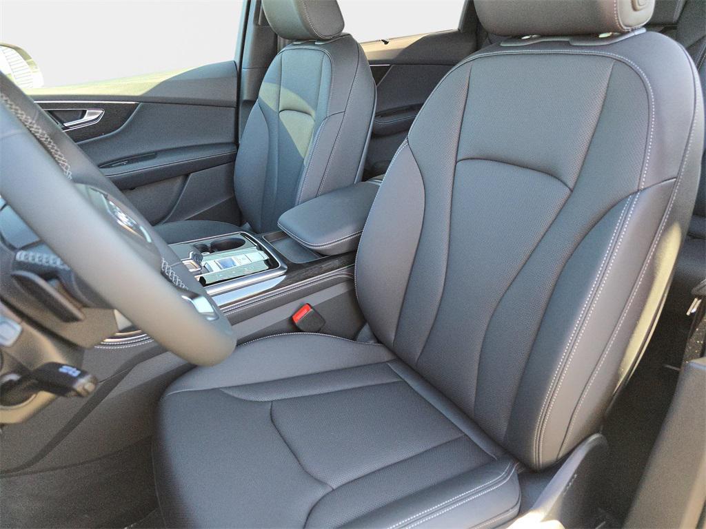 new 2026 Audi Q7 car, priced at $77,005